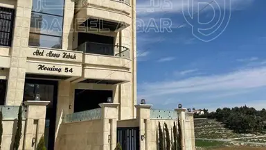 شقة - عمان - خلف المدارس العالمية - 125000 دأ